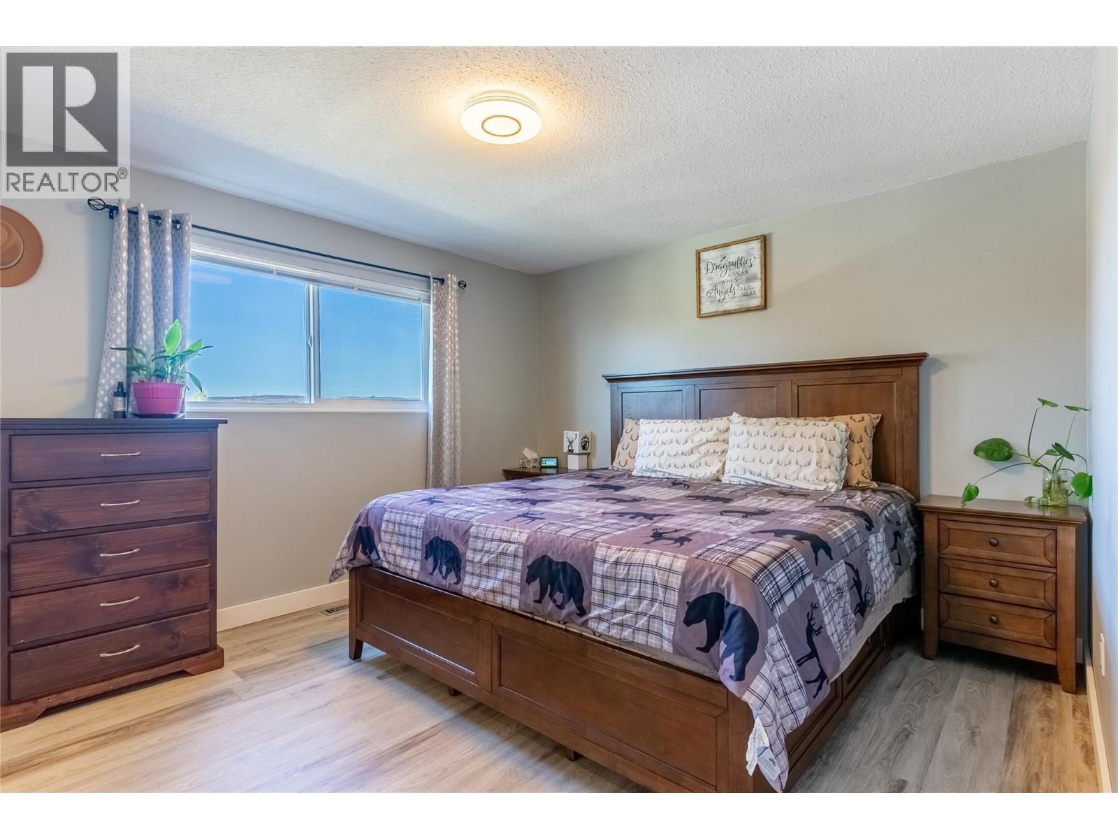 8 Breccia Drive, Logan Lake