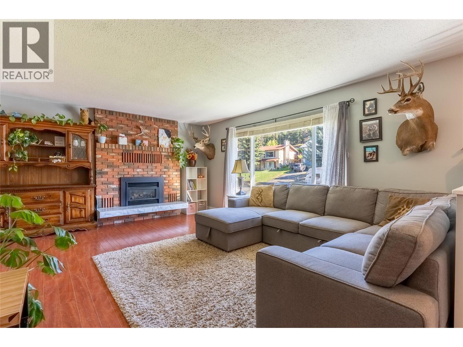 8 Breccia Drive, Logan Lake