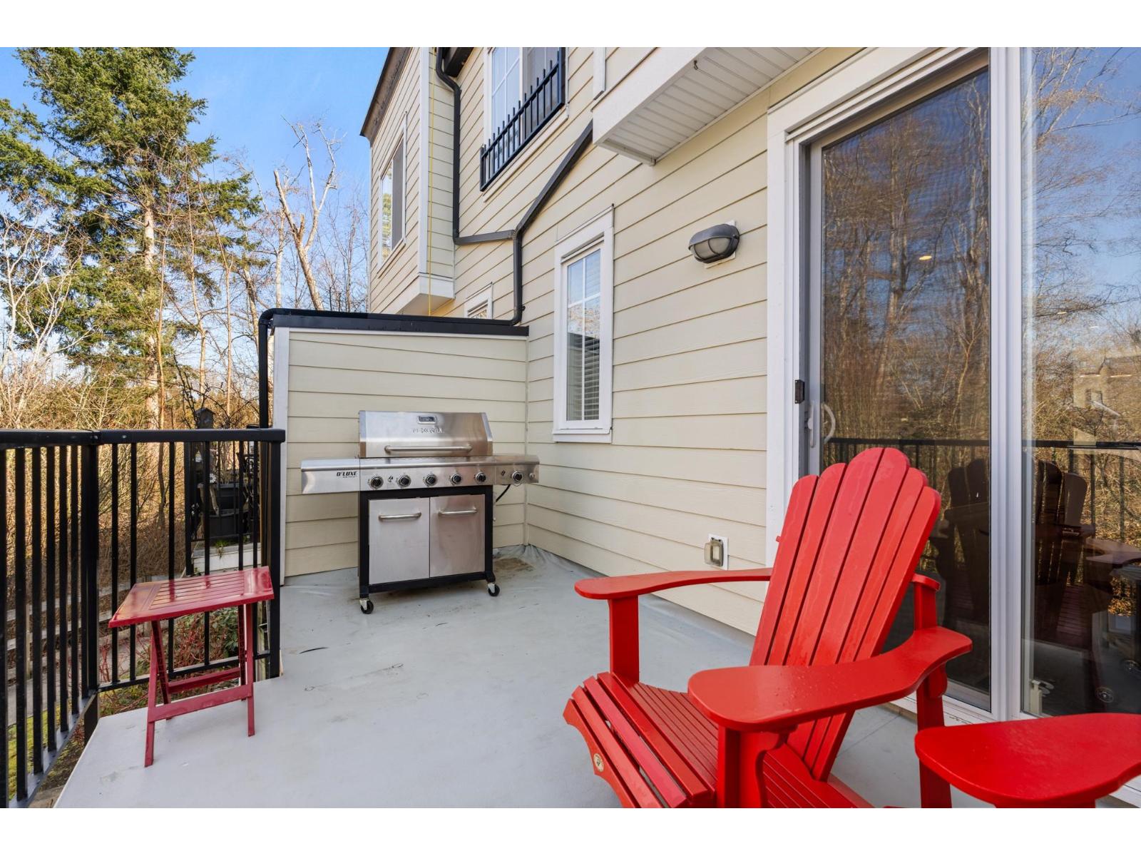 3 Bed, 3 Bath Townhouse for Sale in Surrey – 2 15588 32 AVENUE, Surrey – MLS# R3122592 - Image 17