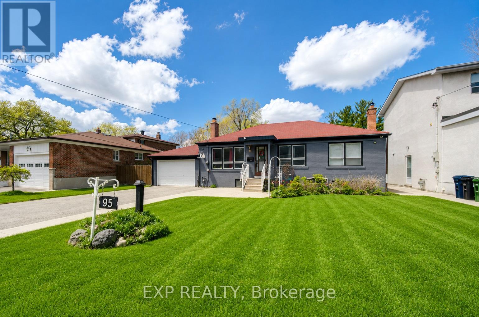 95 REIDMOUNT AVENUE E - 1