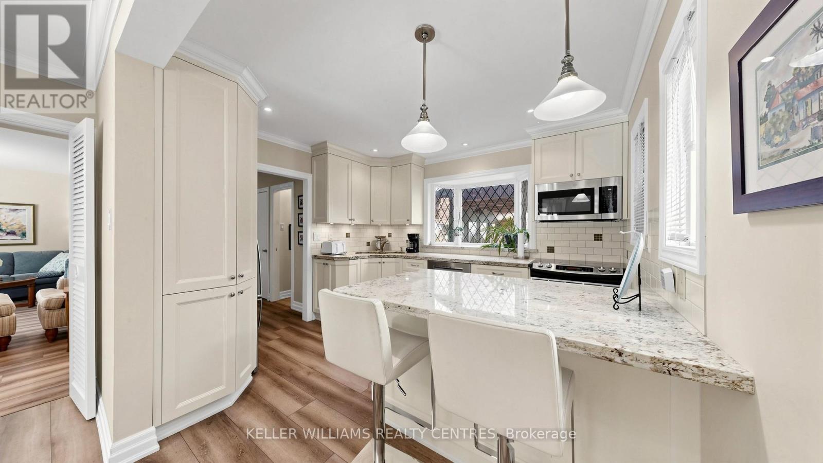 19 LESTERWOOD CRESCENT - 11