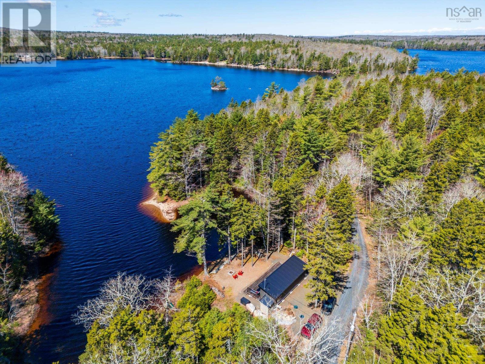 Property photo of 434 Mirror Point Drive