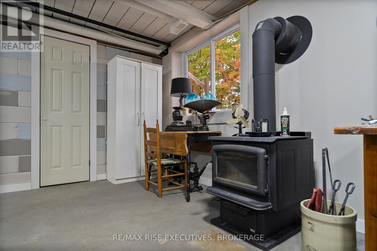 1017 WOODS LANE - 27