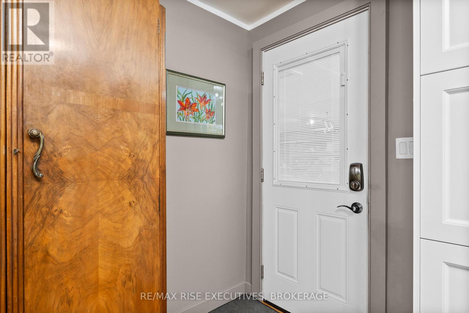 1017 WOODS LANE - 6