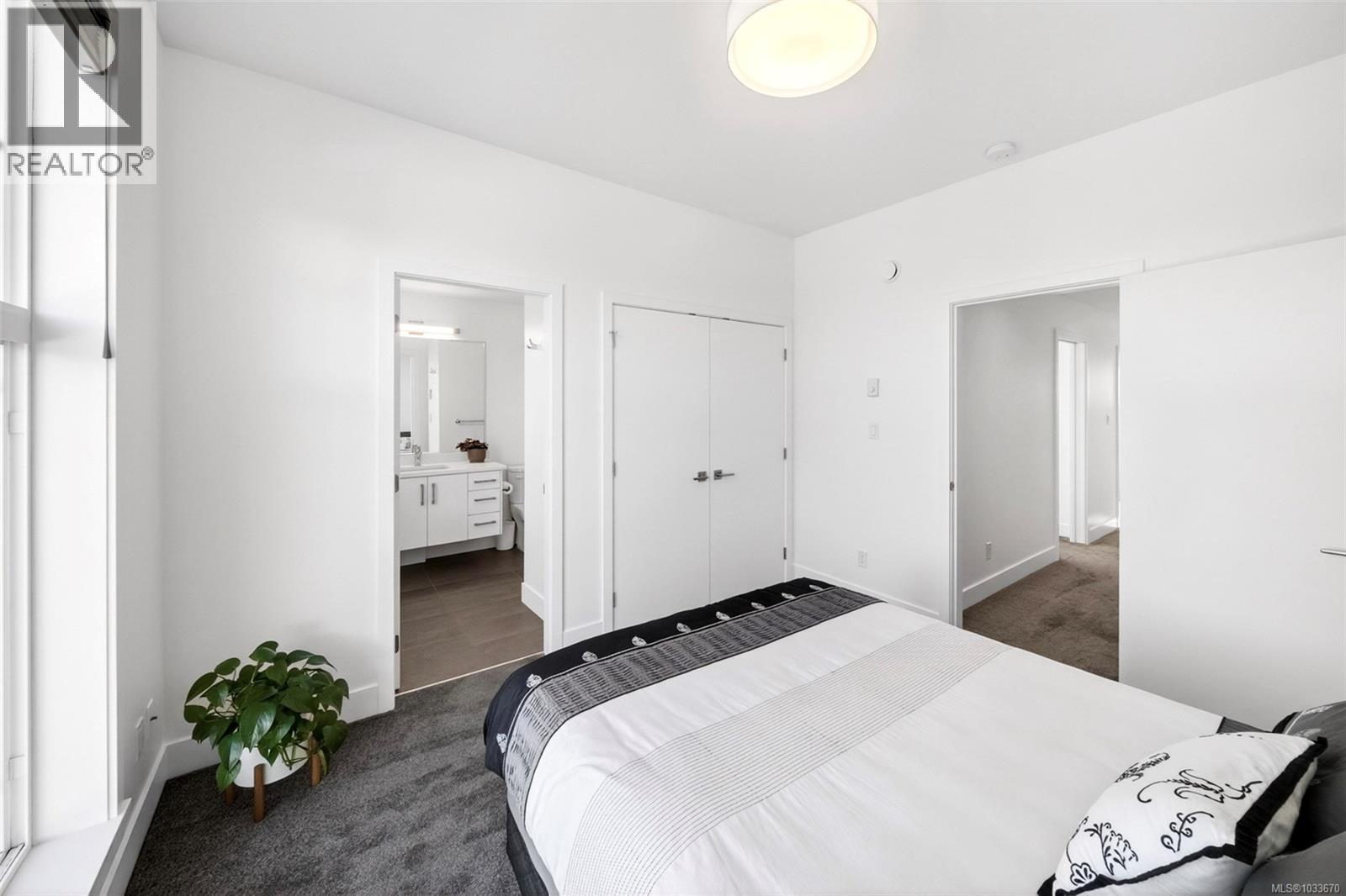 #1 1052 Tillicum Rd - 25