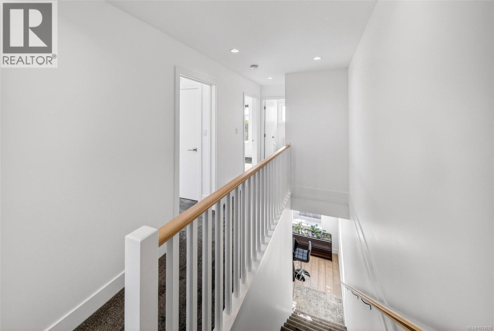 #1 1052 Tillicum Rd - 30
