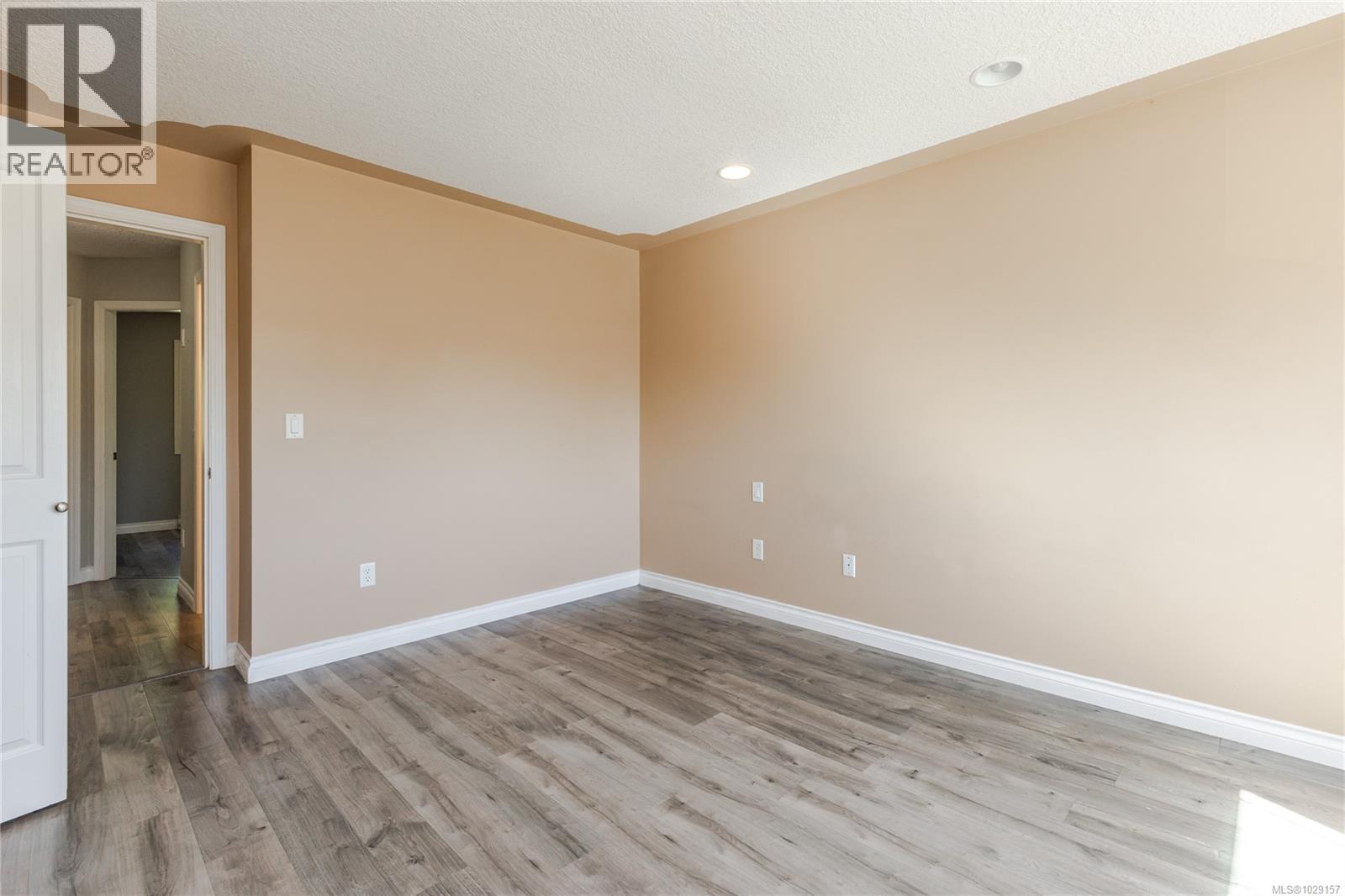 293 Applegreen Ave - 11