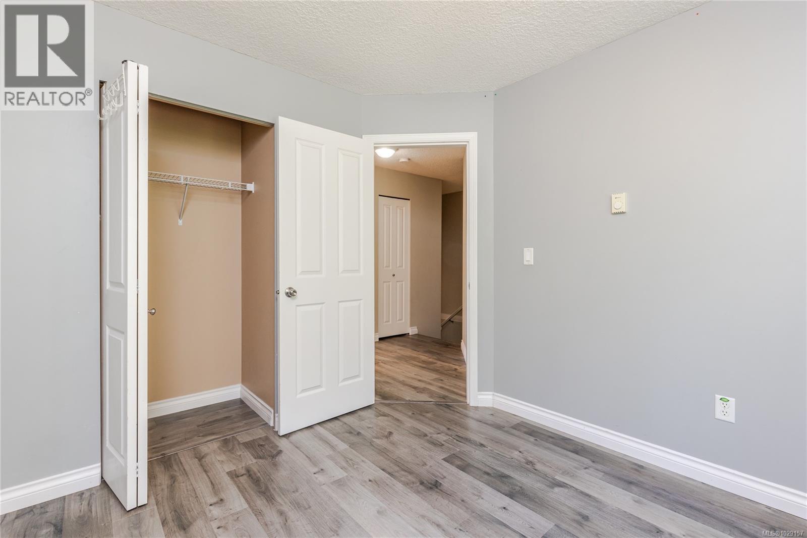 293 Applegreen Ave - 14