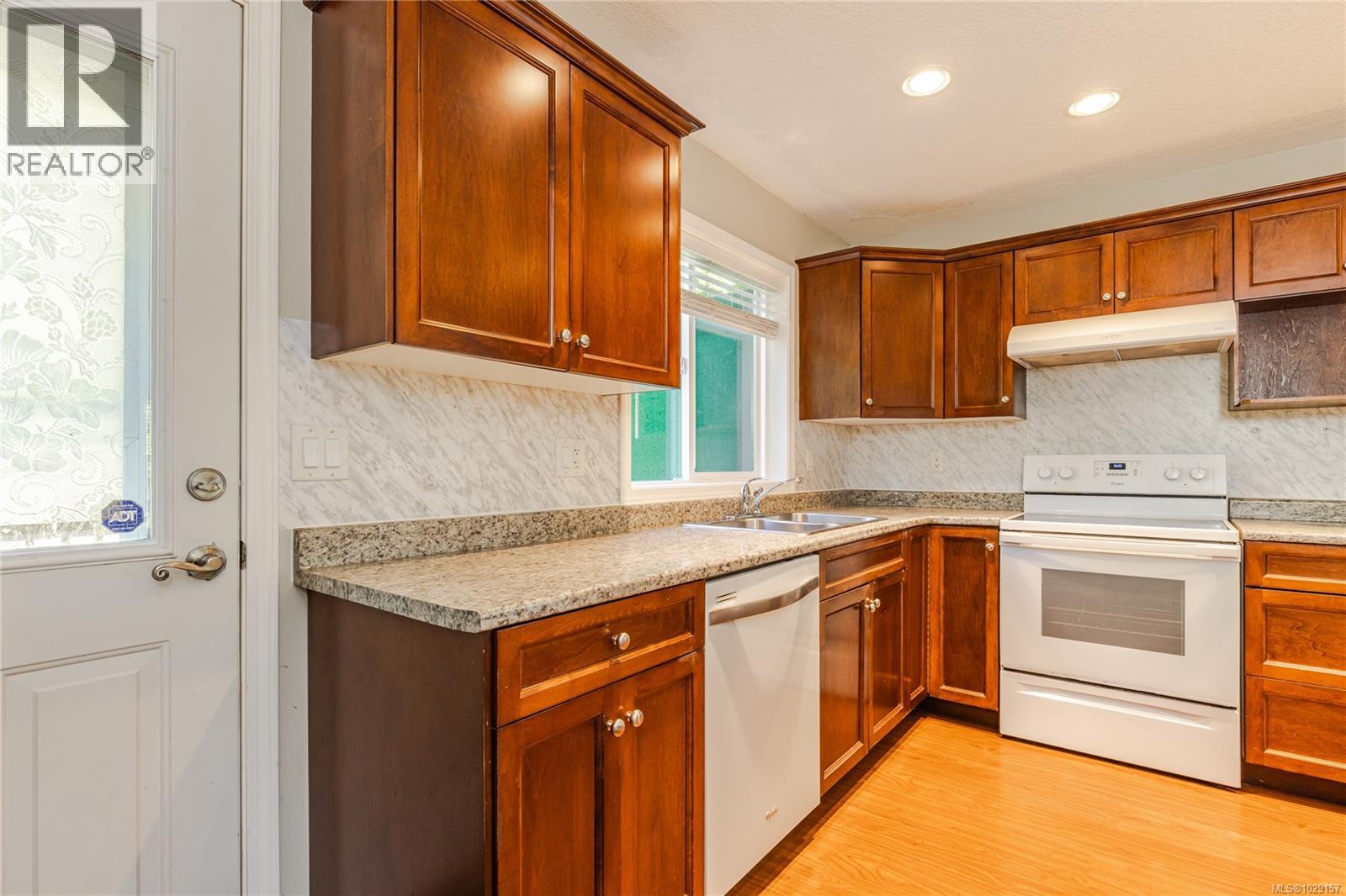 293 Applegreen Ave - 23