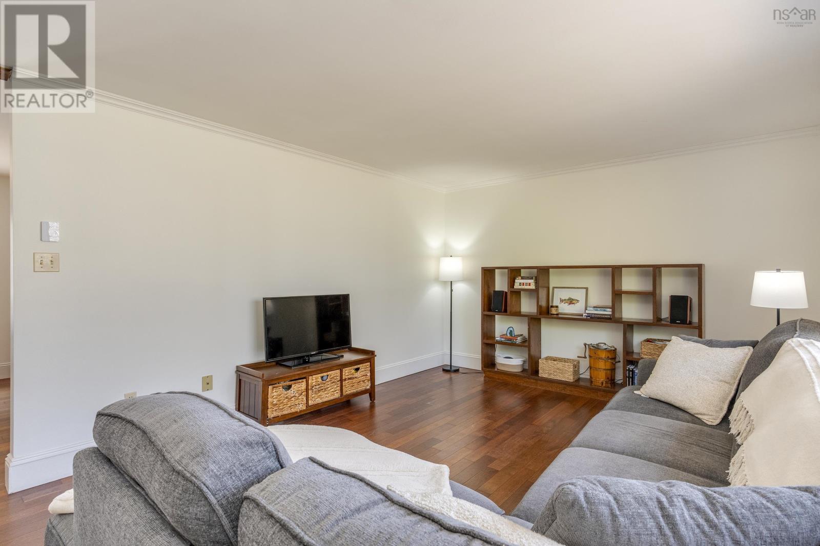 Property 1 of 48 of 3164 Cornwallis Crescent