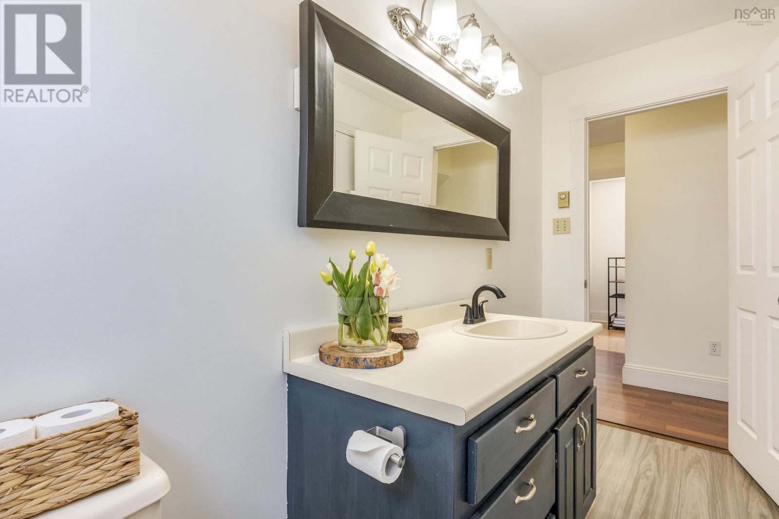 Property 45 of 48 of 3164 Cornwallis Crescent