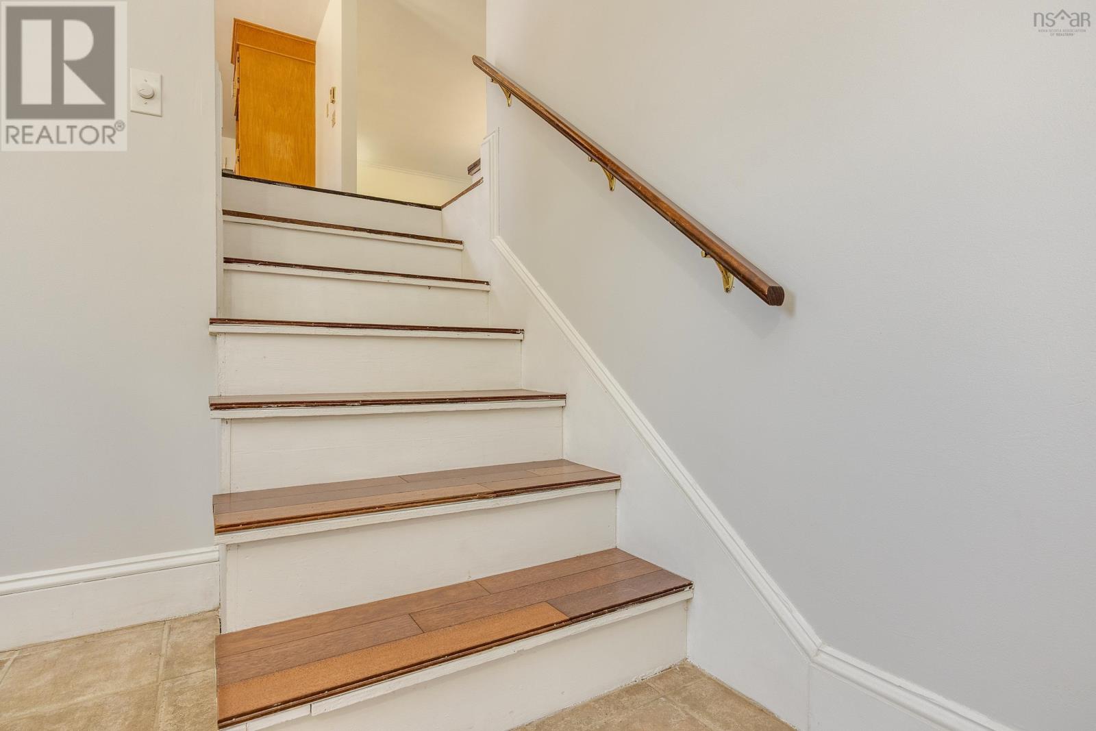 Property 3 of 48 of 3164 Cornwallis Crescent