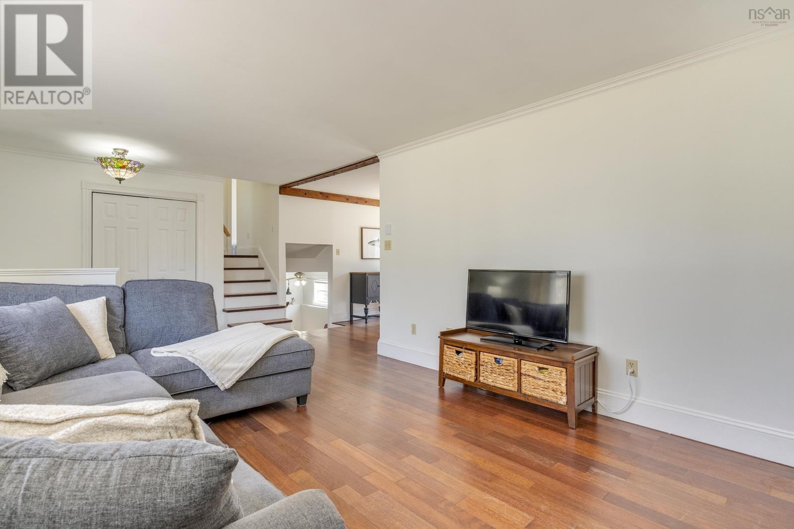Property 10 of 48 of 3164 Cornwallis Crescent