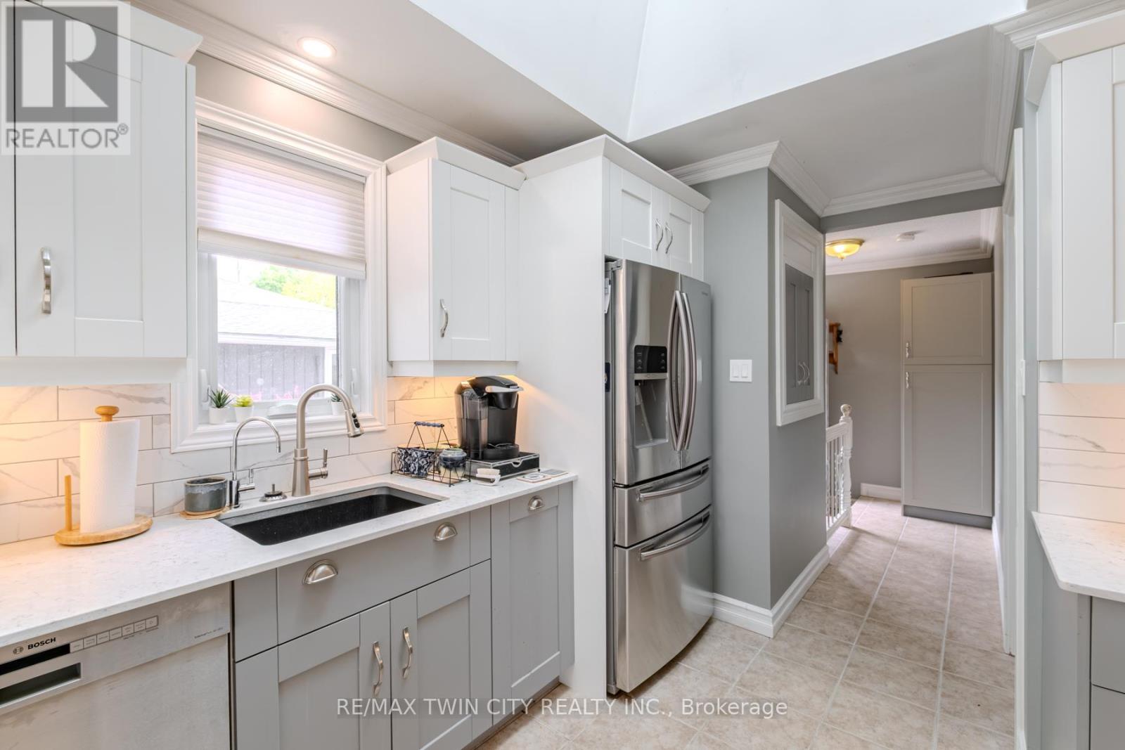 36 CRANDELL AVENUE - 11