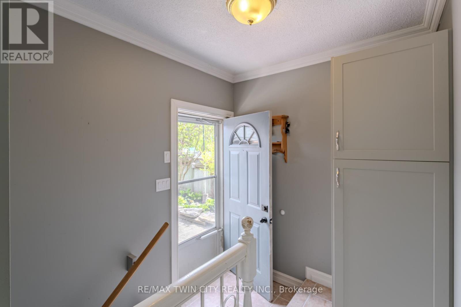 36 CRANDELL AVENUE - 21