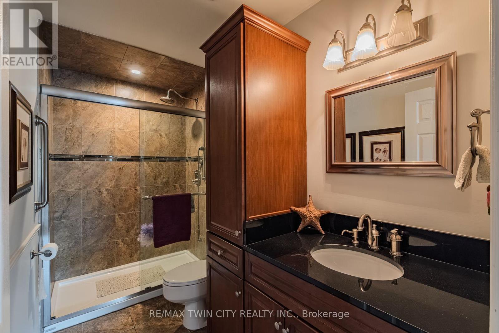 36 CRANDELL AVENUE - 25