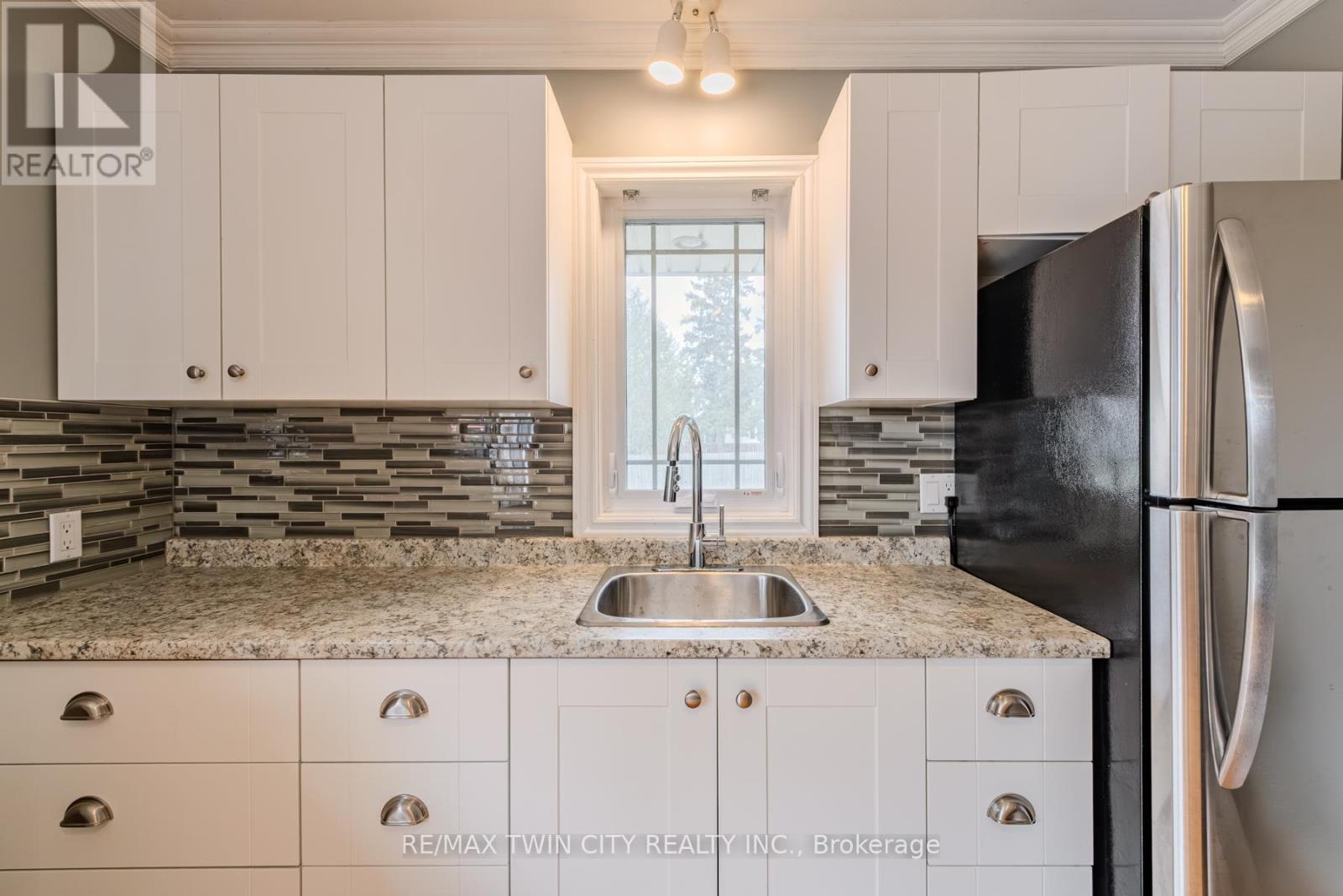 36 CRANDELL AVENUE - 29
