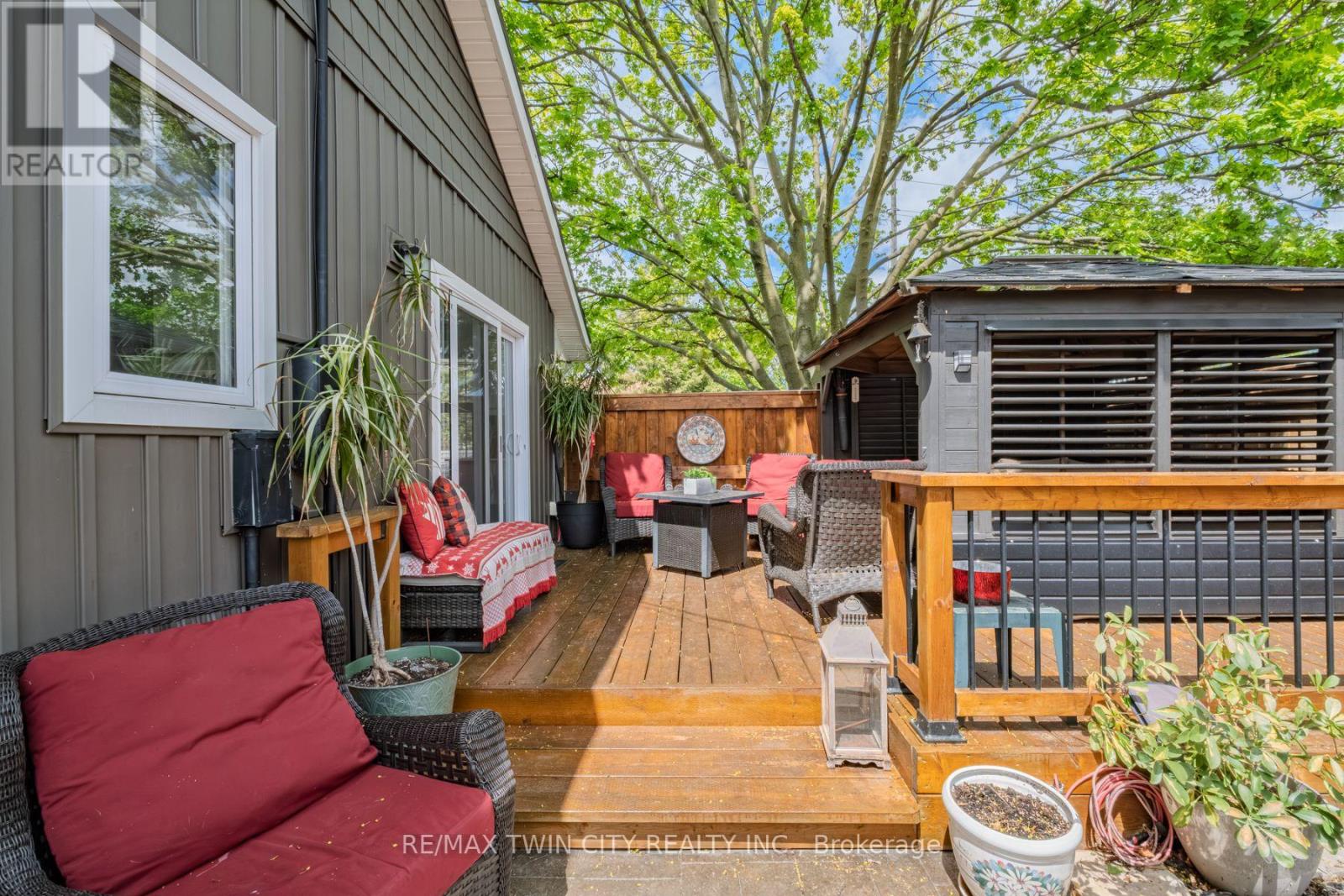 36 CRANDELL AVENUE - 41