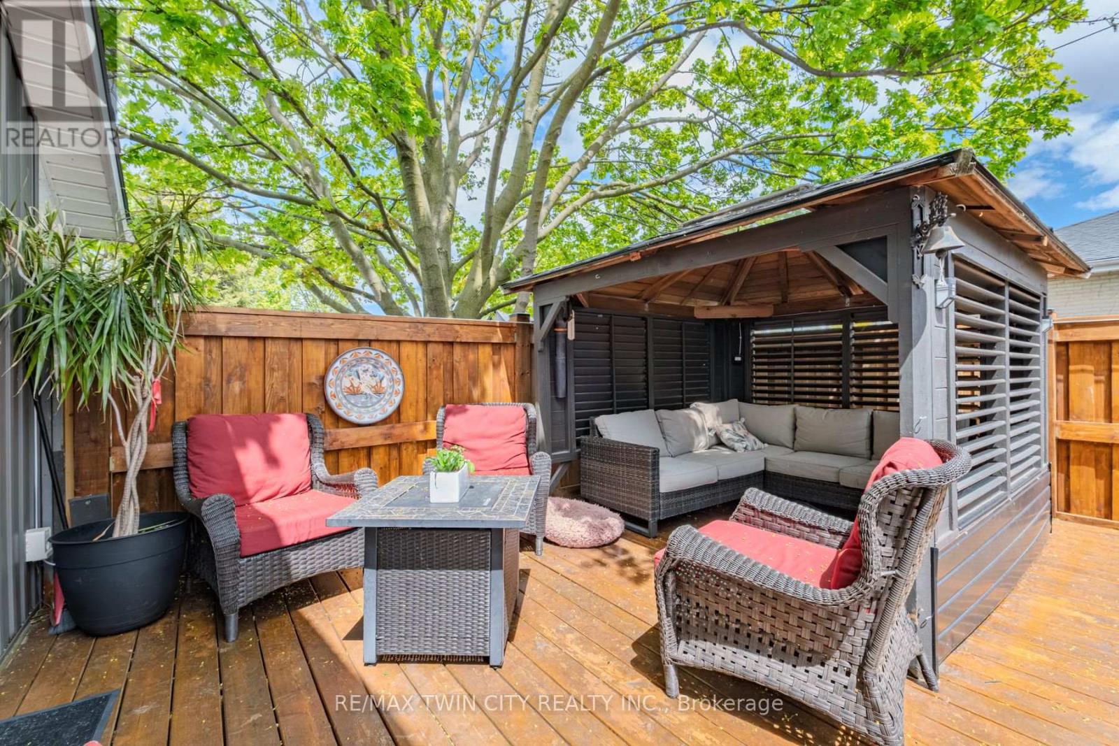 36 CRANDELL AVENUE - 42