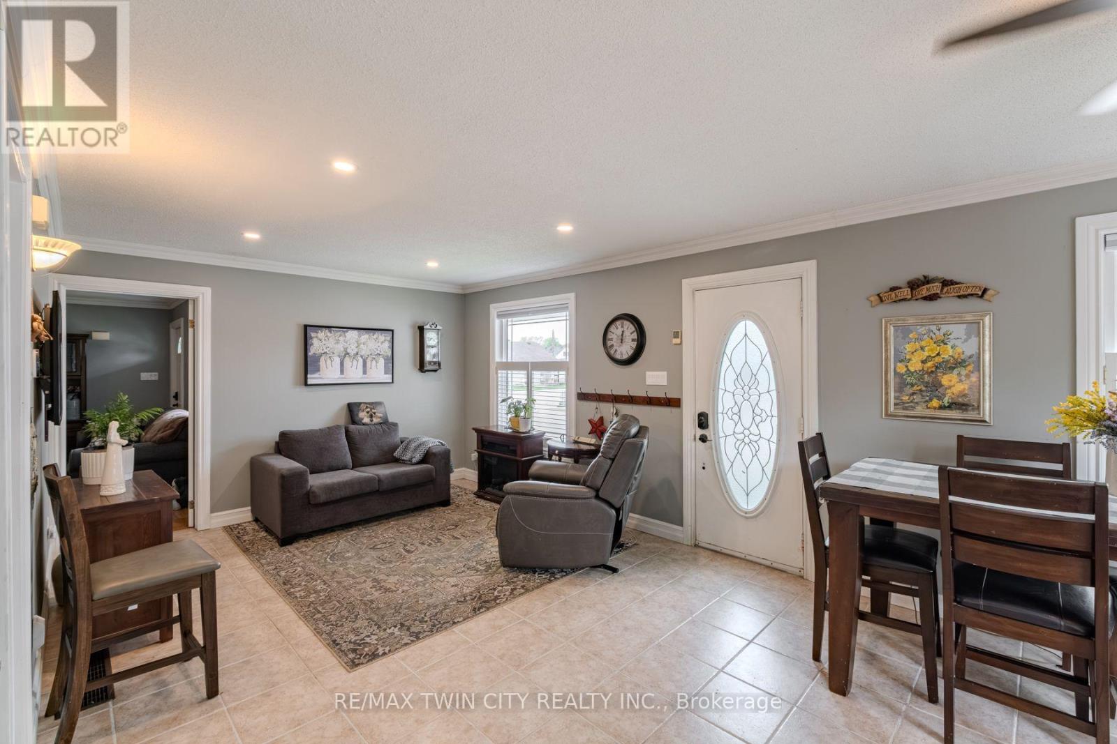 36 CRANDELL AVENUE - 6