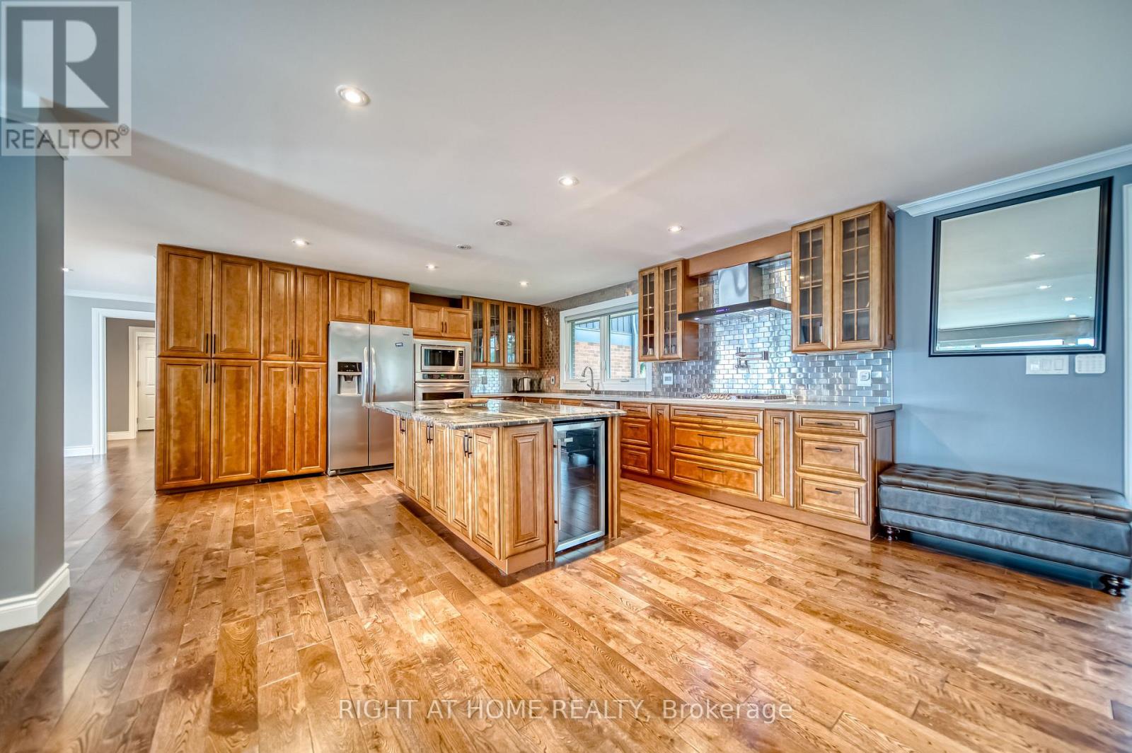 44 ROYAL HENLEY BOULEVARD - 6