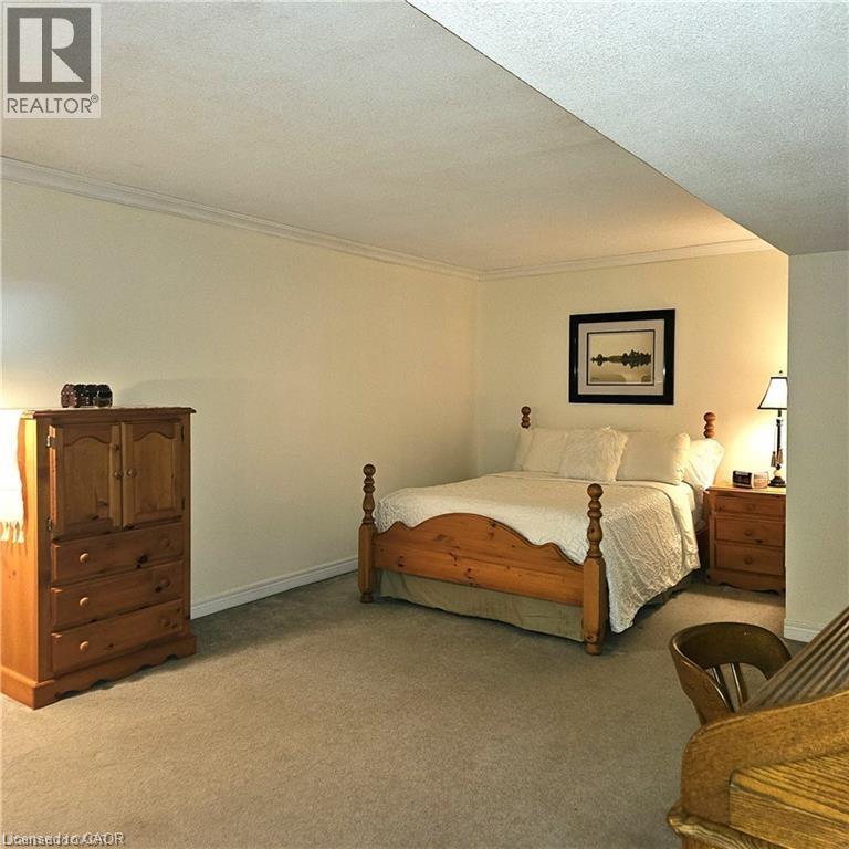 #609 260 SHELDON Avenue - 11