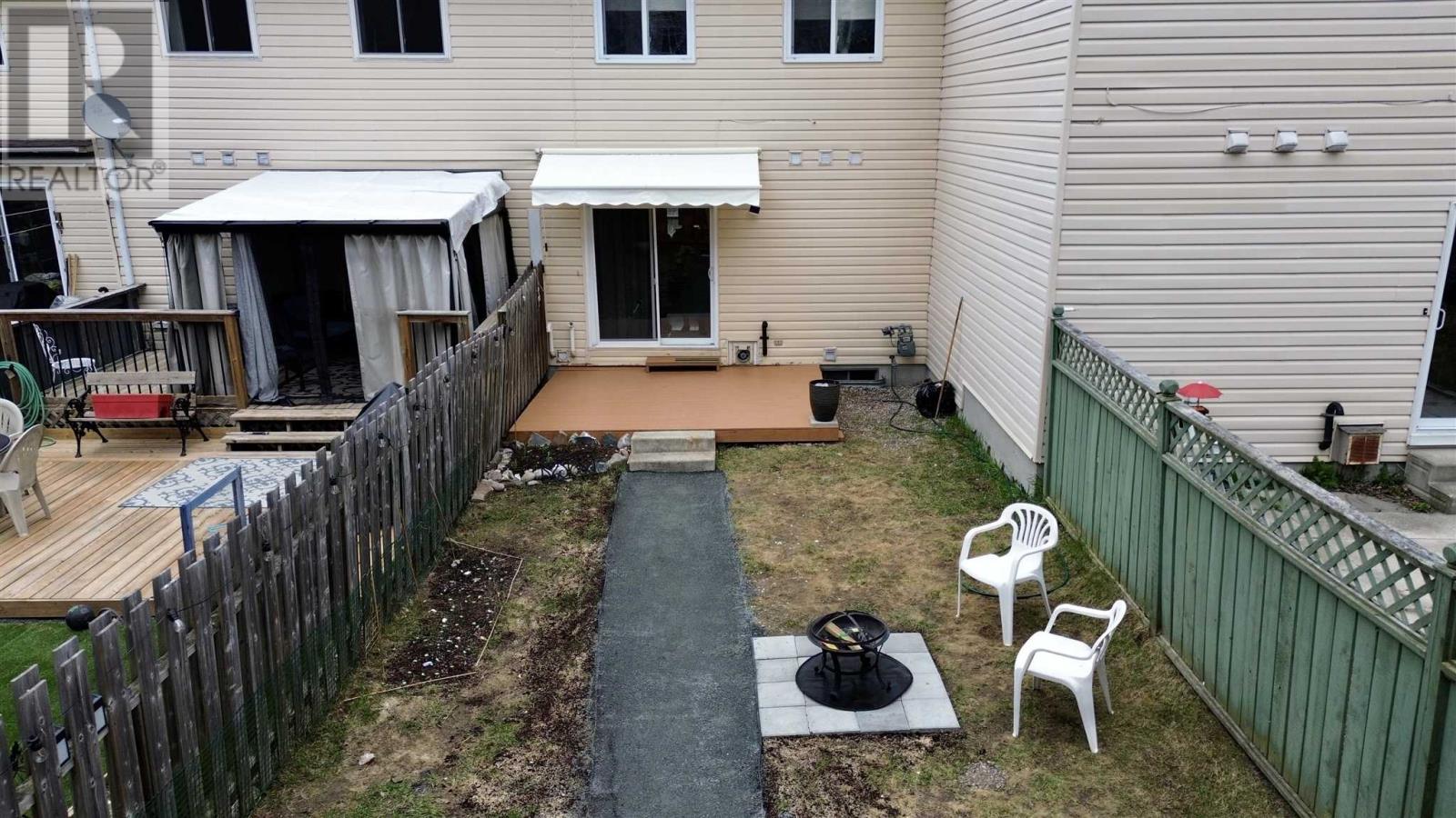 31 Forest PL, Elliot Lake, Ontario, P5A3C5 — Photo 2