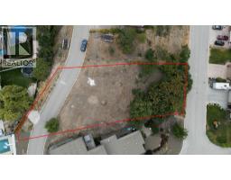 1703 Lindsay Drive, Kelowna, BC V1Y2A7 Photo 10