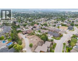 1703 Lindsay Drive, Kelowna, BC V1Y2A7 Photo 8