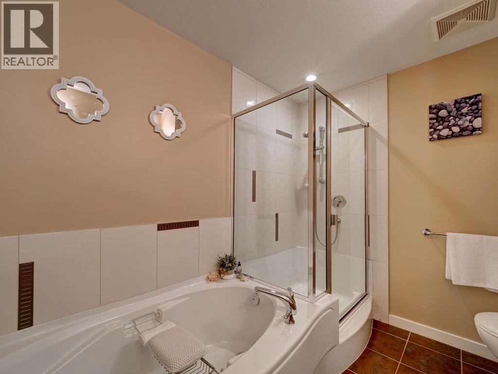 105 5160 DAVIS BAY ROAD, Sechelt