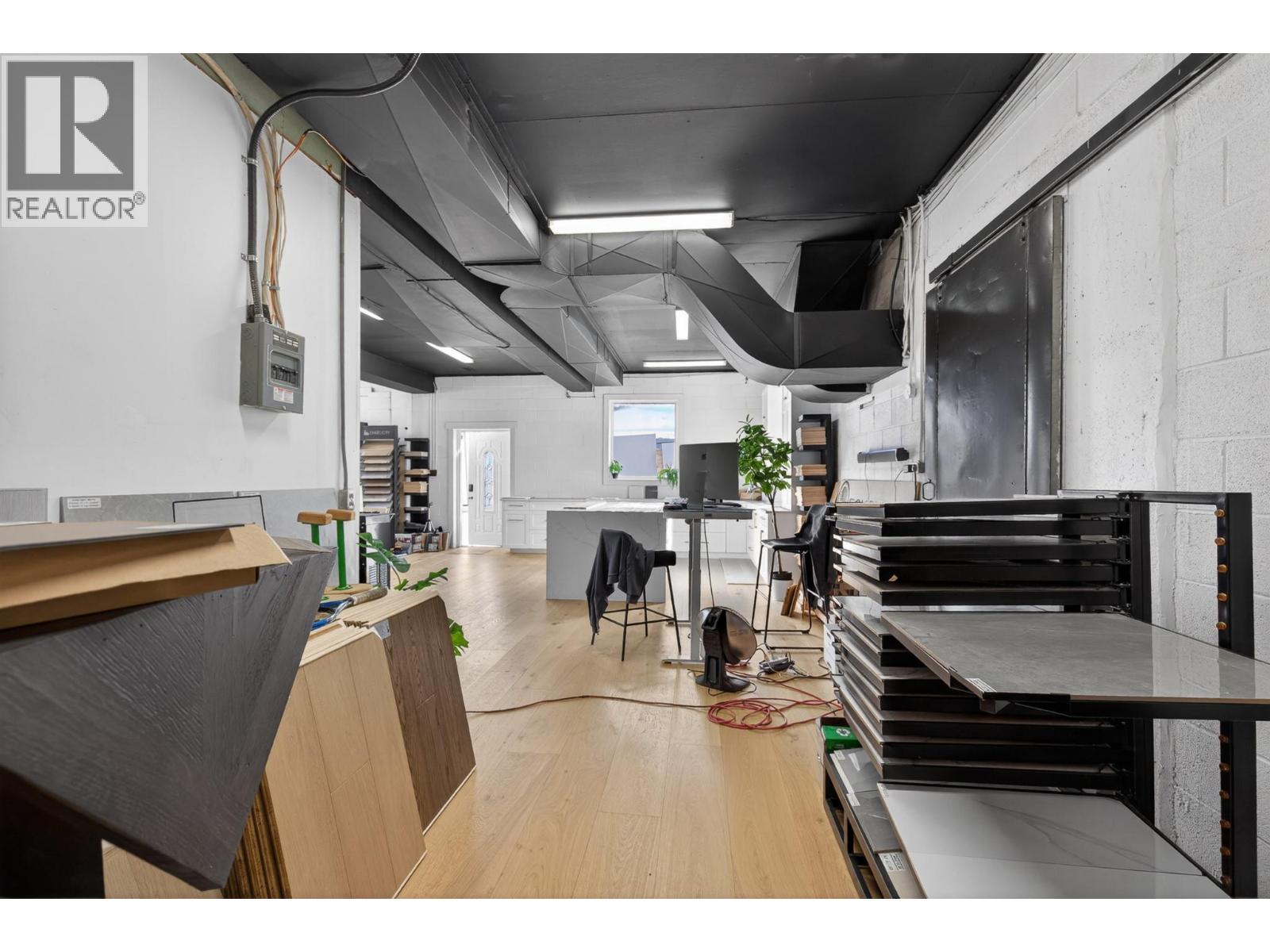  6245 97 Highway, Vernon