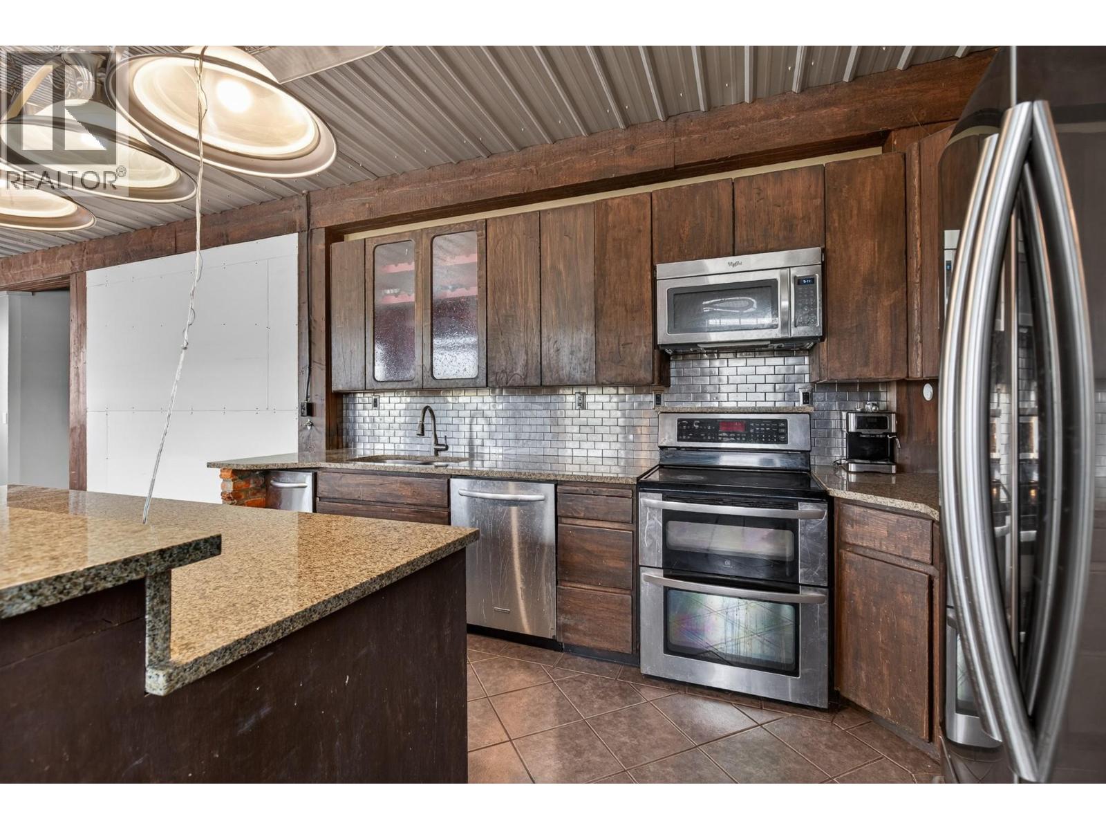  6245 97 Highway, Vernon