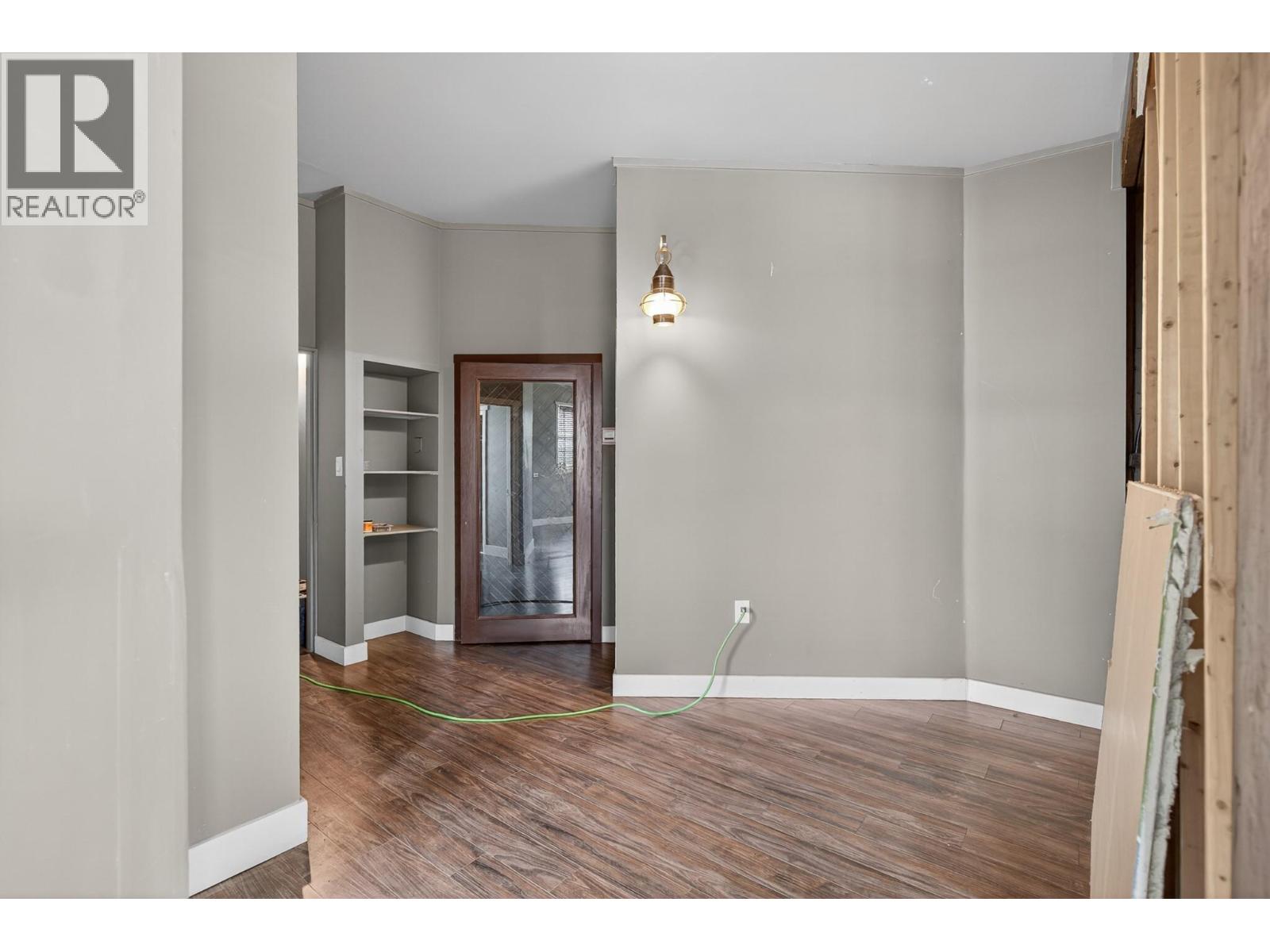  6245 97 Highway, Vernon