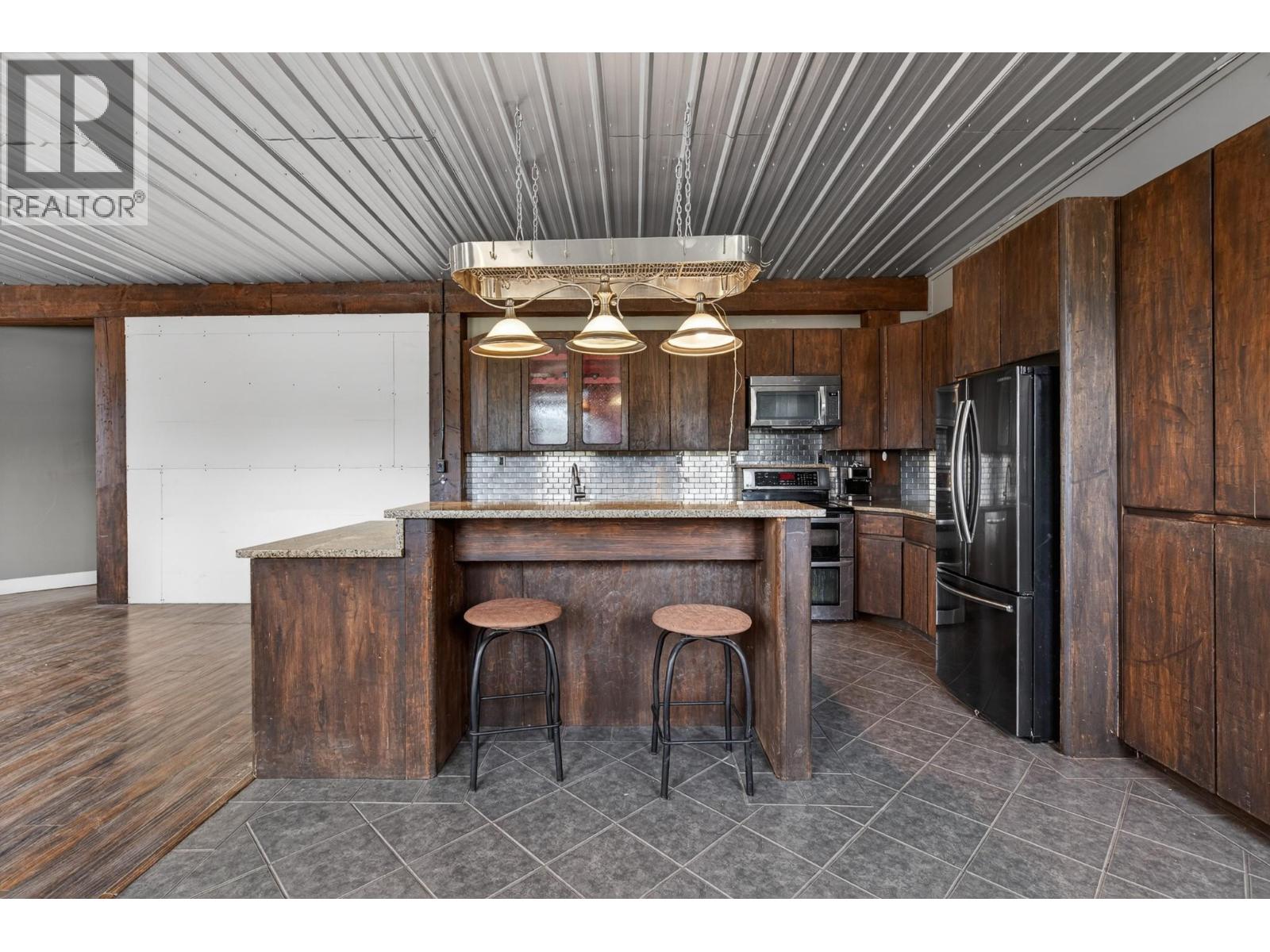  6245 97 Highway, Vernon