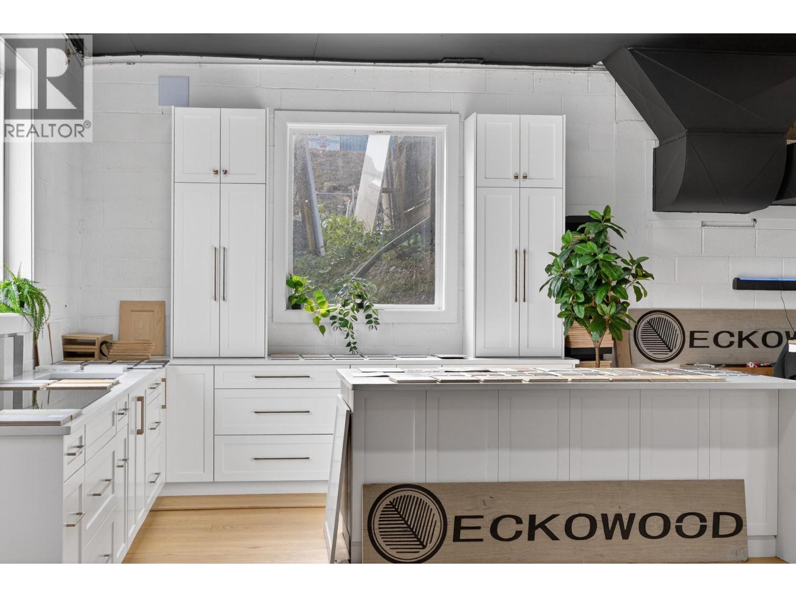  6245 97 Highway, Vernon