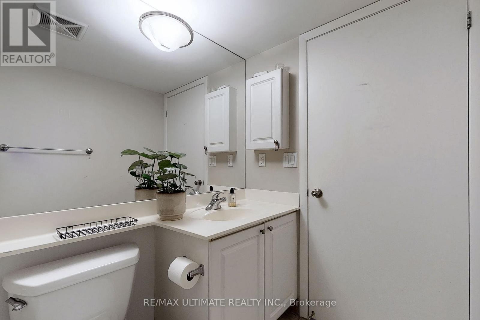 #228 231 FORT YORK BOULEVARD - 16