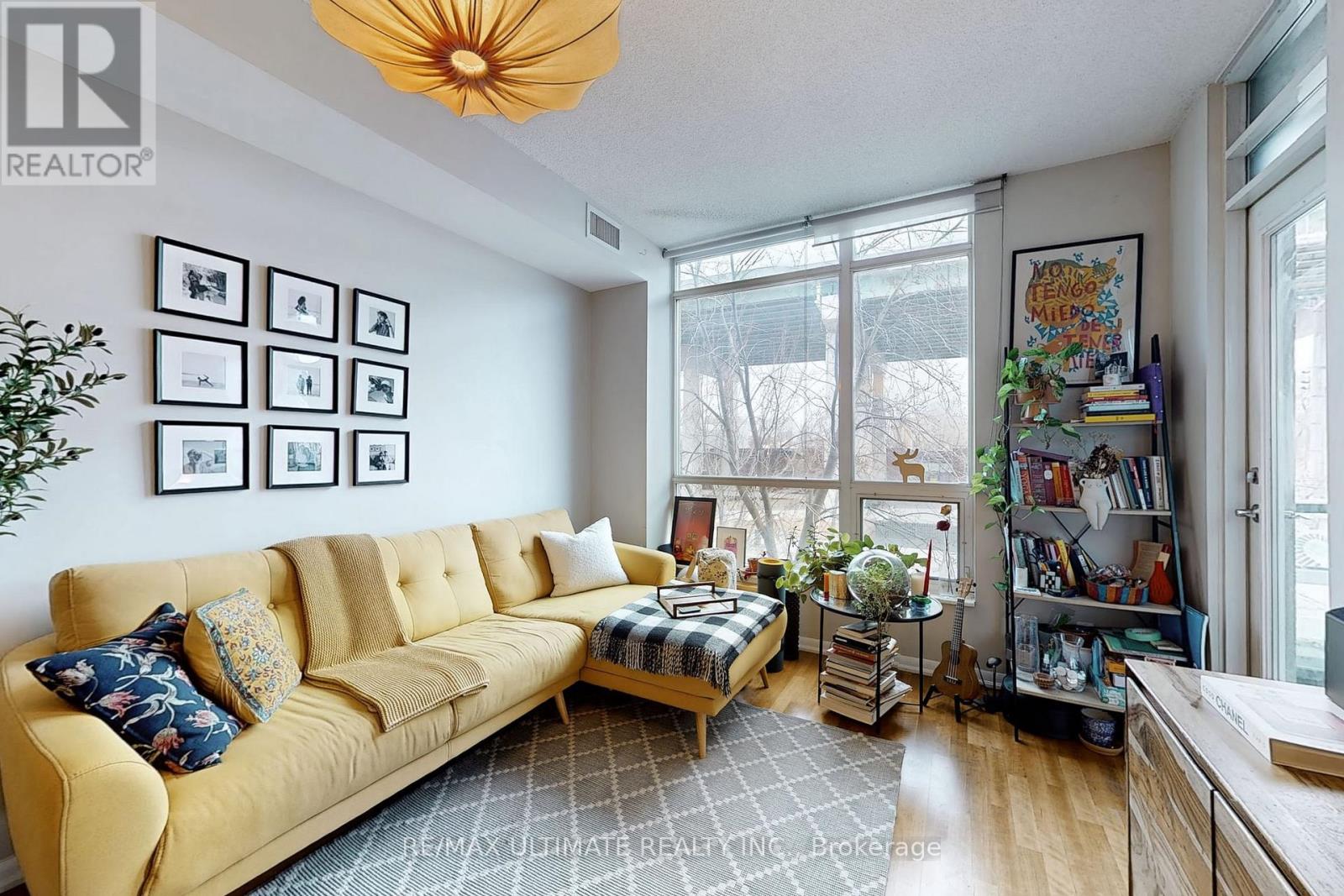 #228 231 FORT YORK BOULEVARD - 5