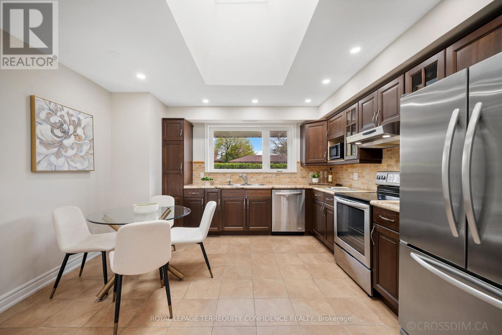 12 FINCHURST DRIVE - 10