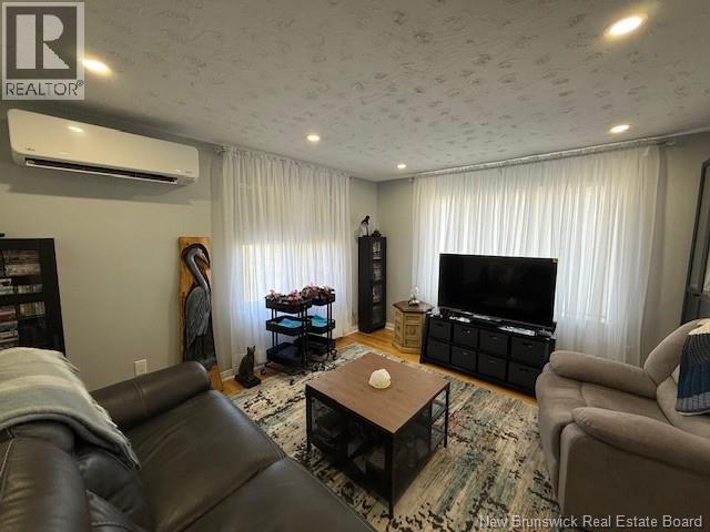 10 Sivret Street - 10