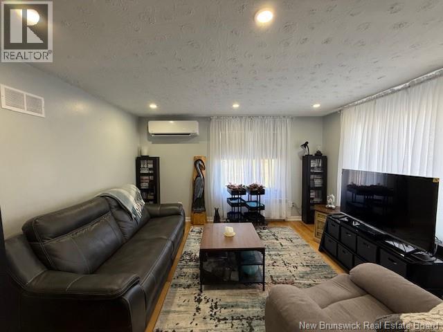 10 Sivret Street - 11