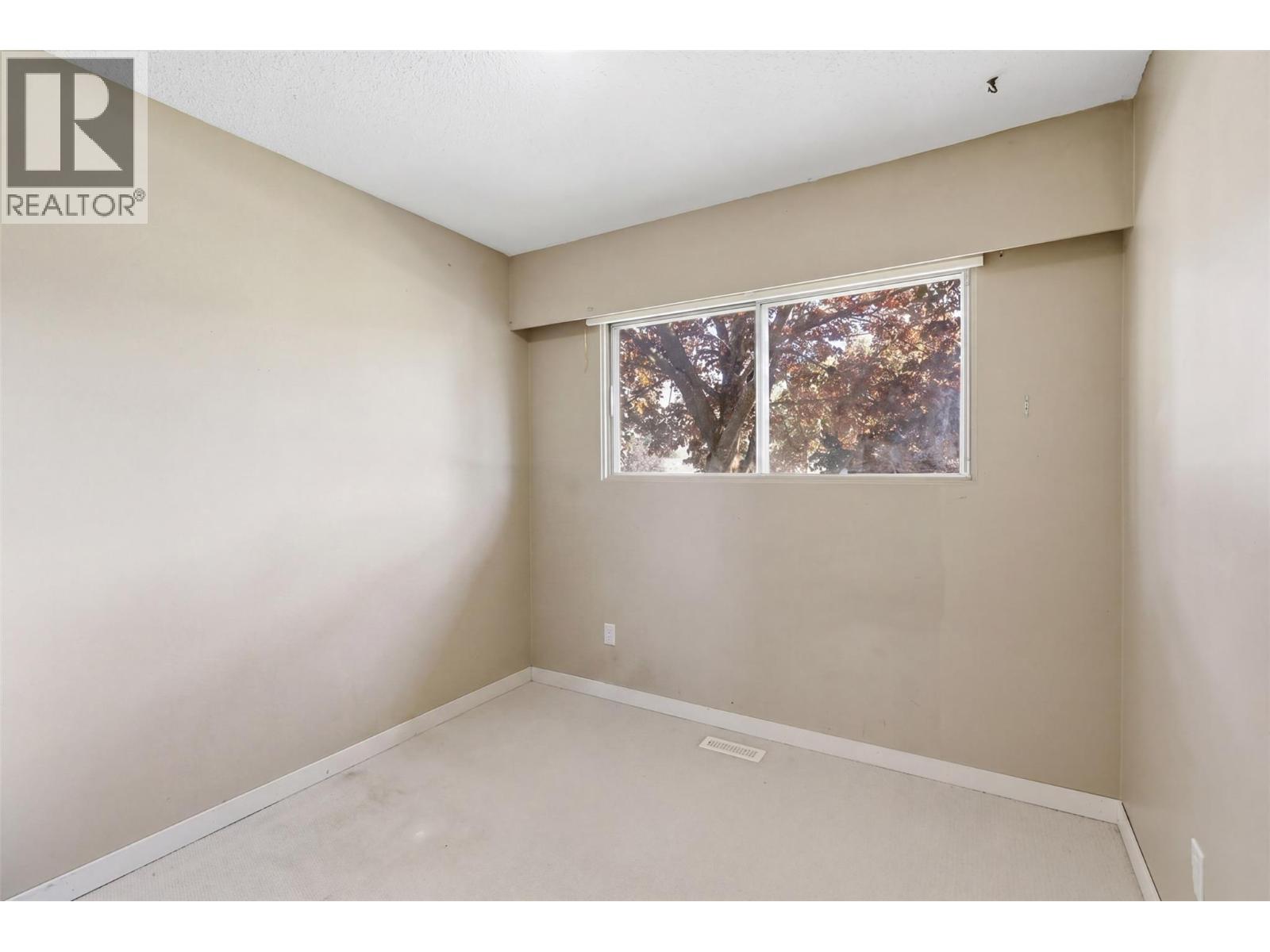 675 sicamore Drive - 27