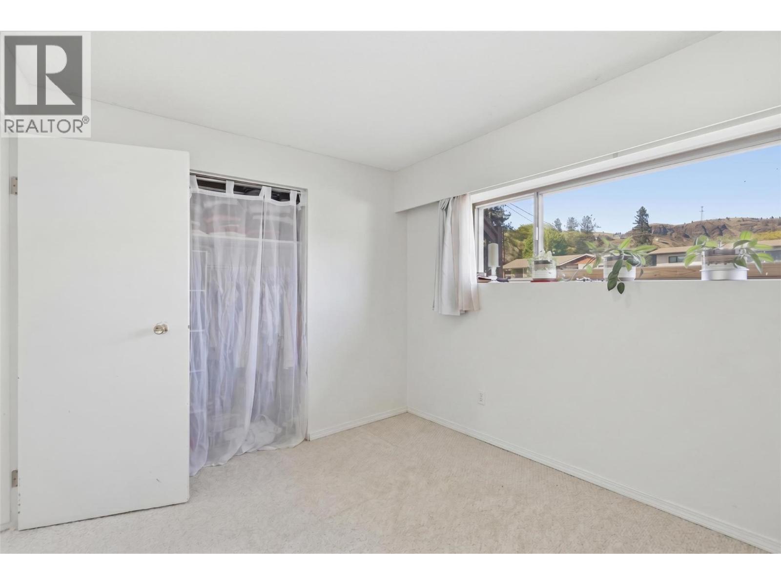 675 sicamore Drive - 53