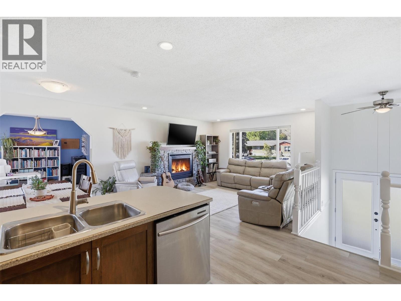675 sicamore Drive - 15