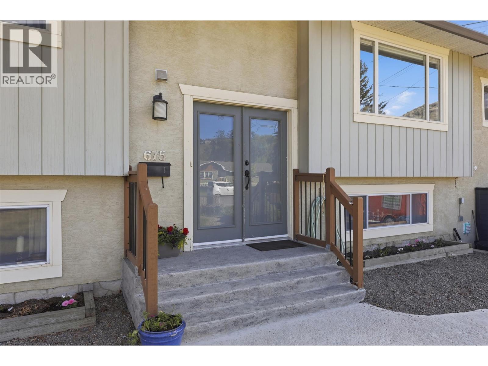 675 sicamore Drive - 3