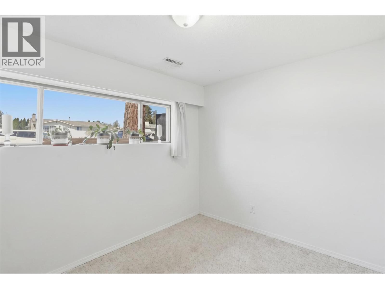 675 sicamore Drive - 52