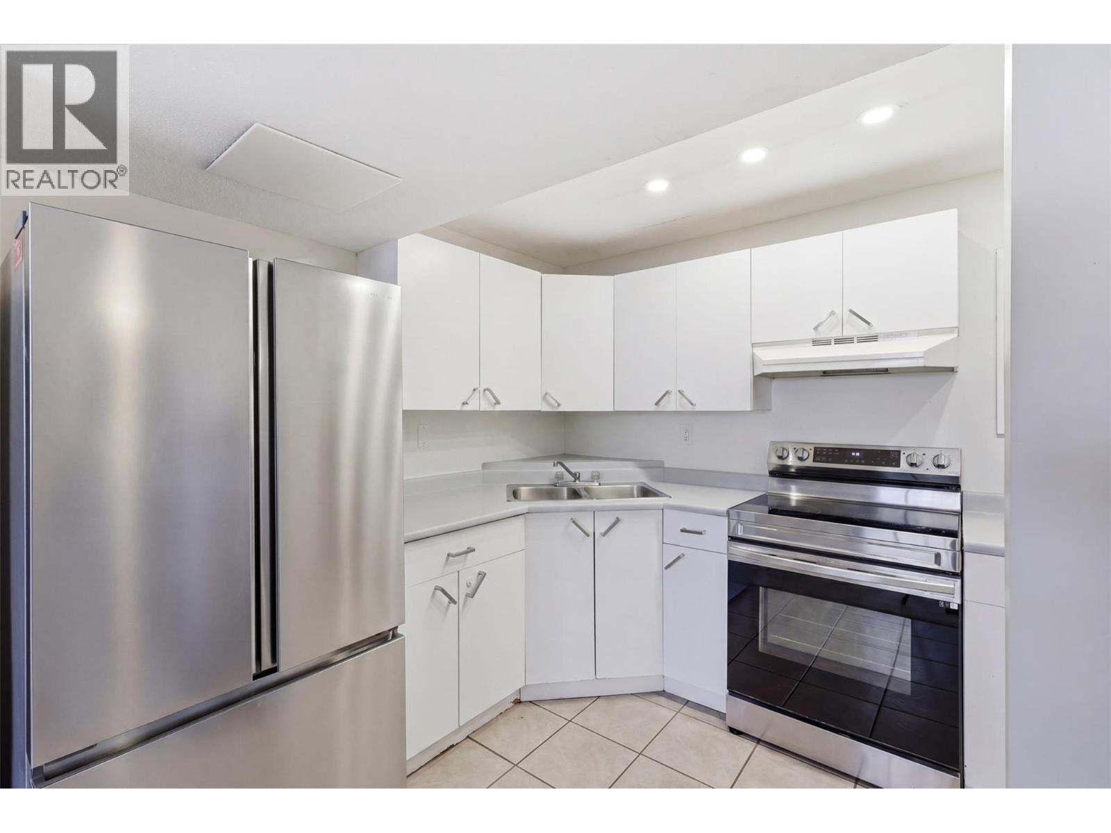 675 sicamore Drive - 33