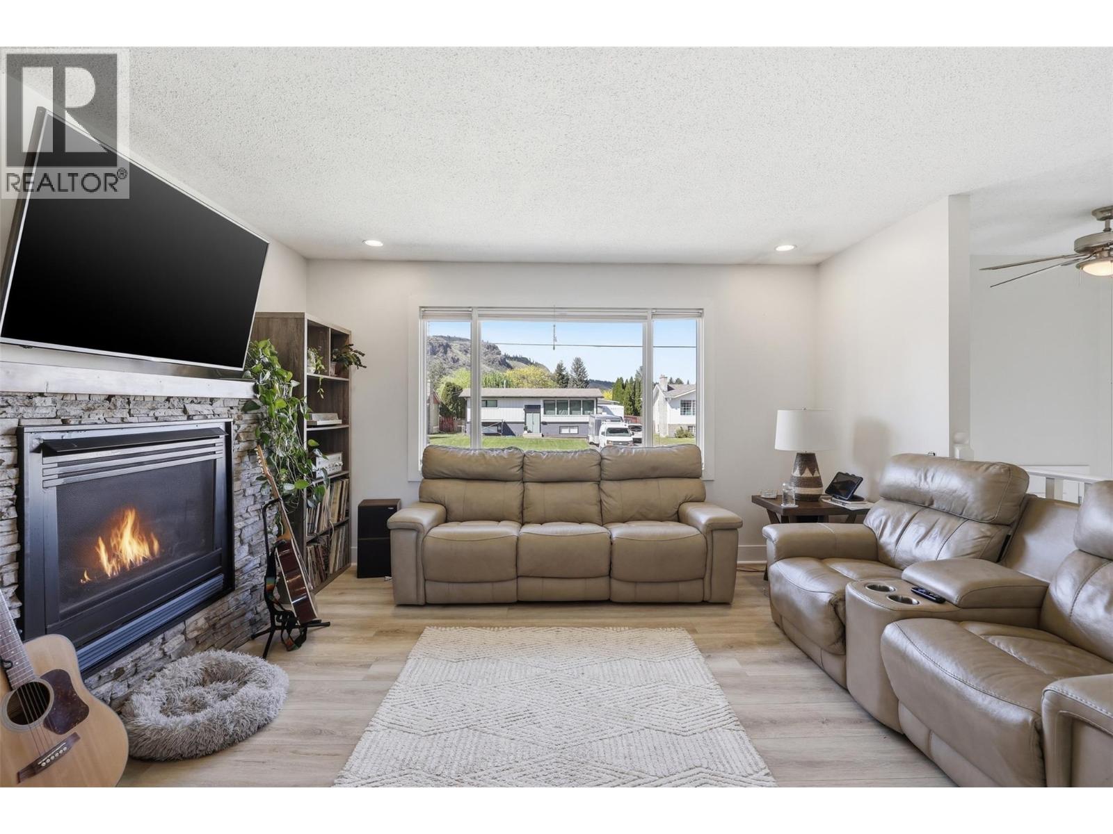 675 sicamore Drive - 6