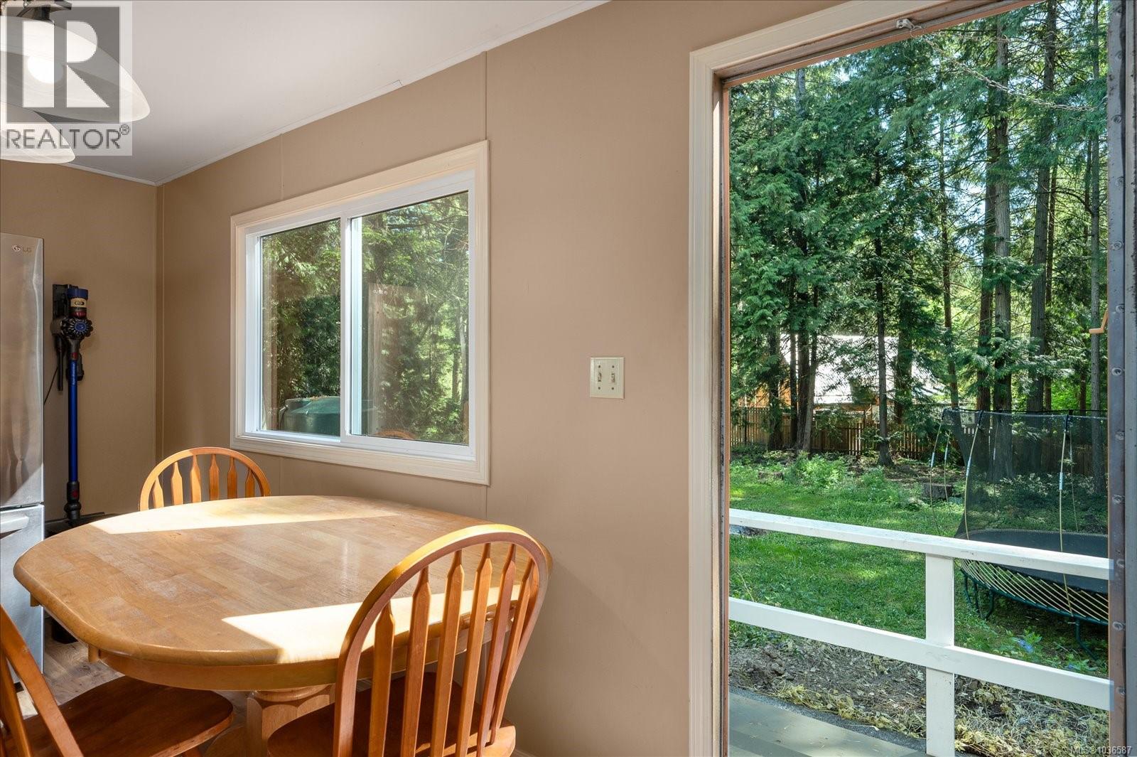 970 Carmen Cres - 9