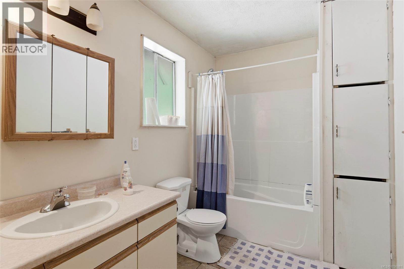 5281 Mary St - 6