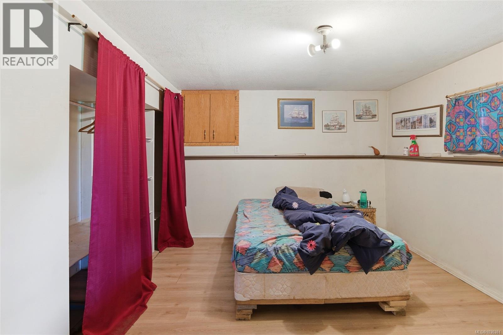 5281 Mary St - 13